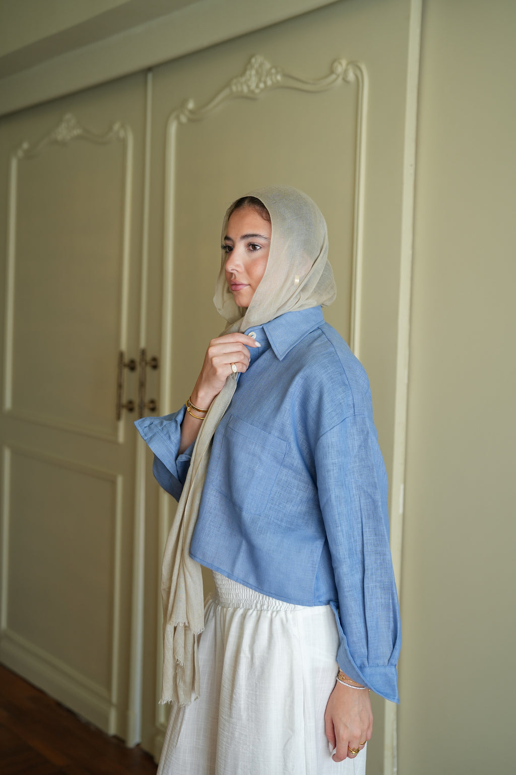 Cropped Pure Linen Shirt in Denim Blue