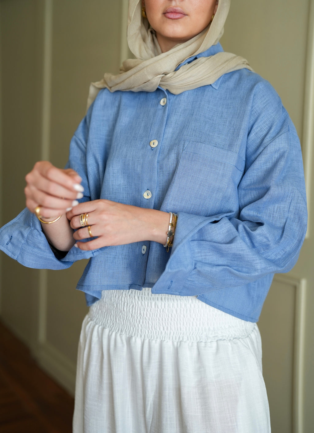 Cropped Pure Linen Shirt in Denim Blue