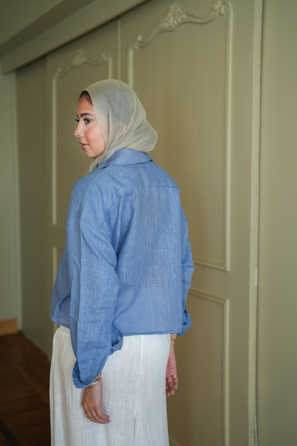 Cropped Pure Linen Shirt in Denim Blue